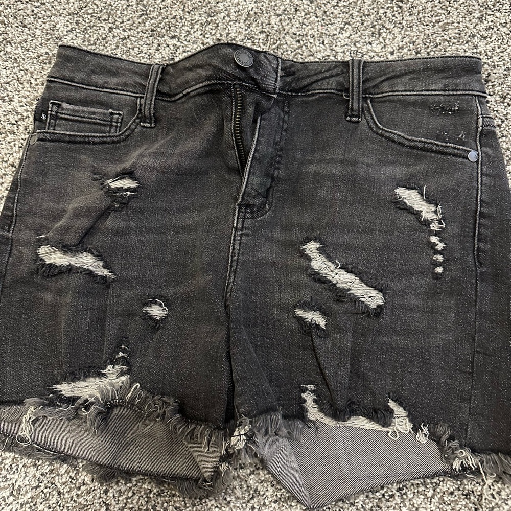 Jusdy blue distressed black shorts .size large